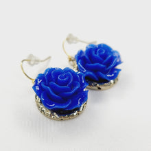 Cargar imagen en el visor de la galería, Aretes Flor Azul
